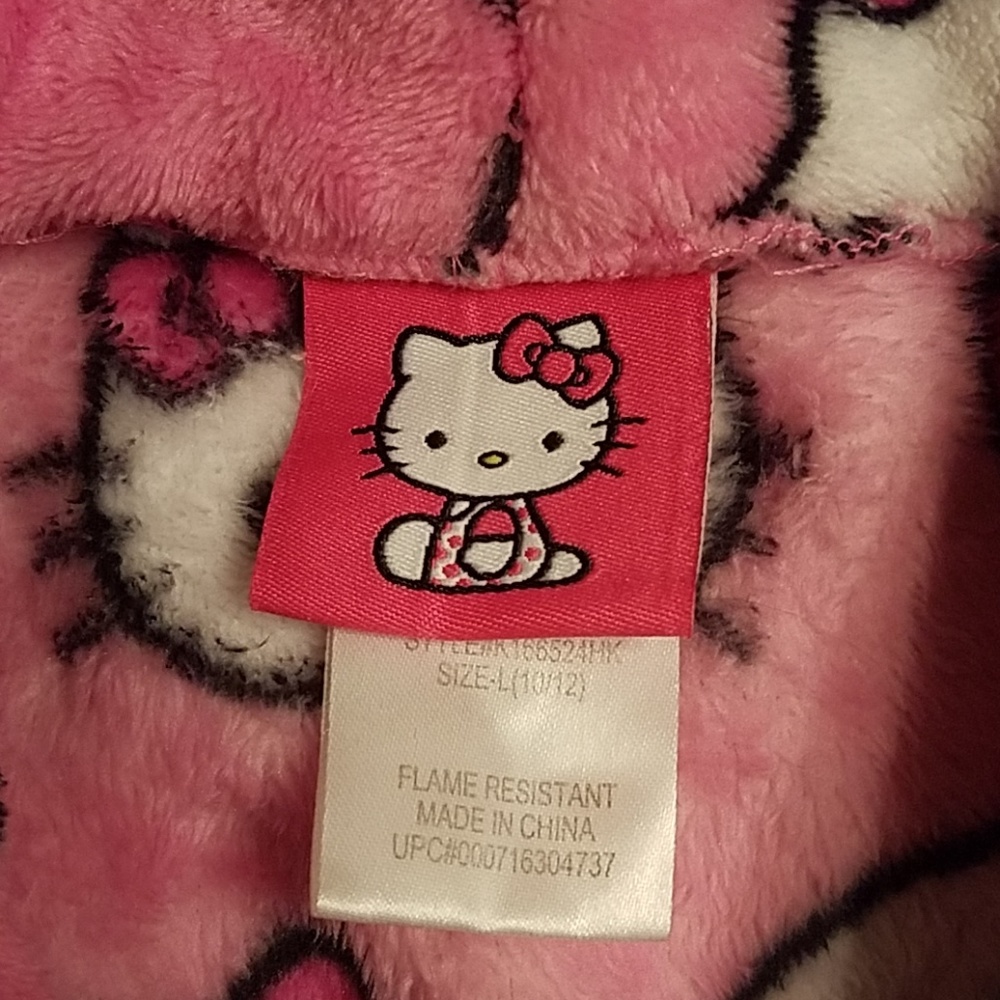 SOLD Hello Kitty Robe - Picture 2 of 3